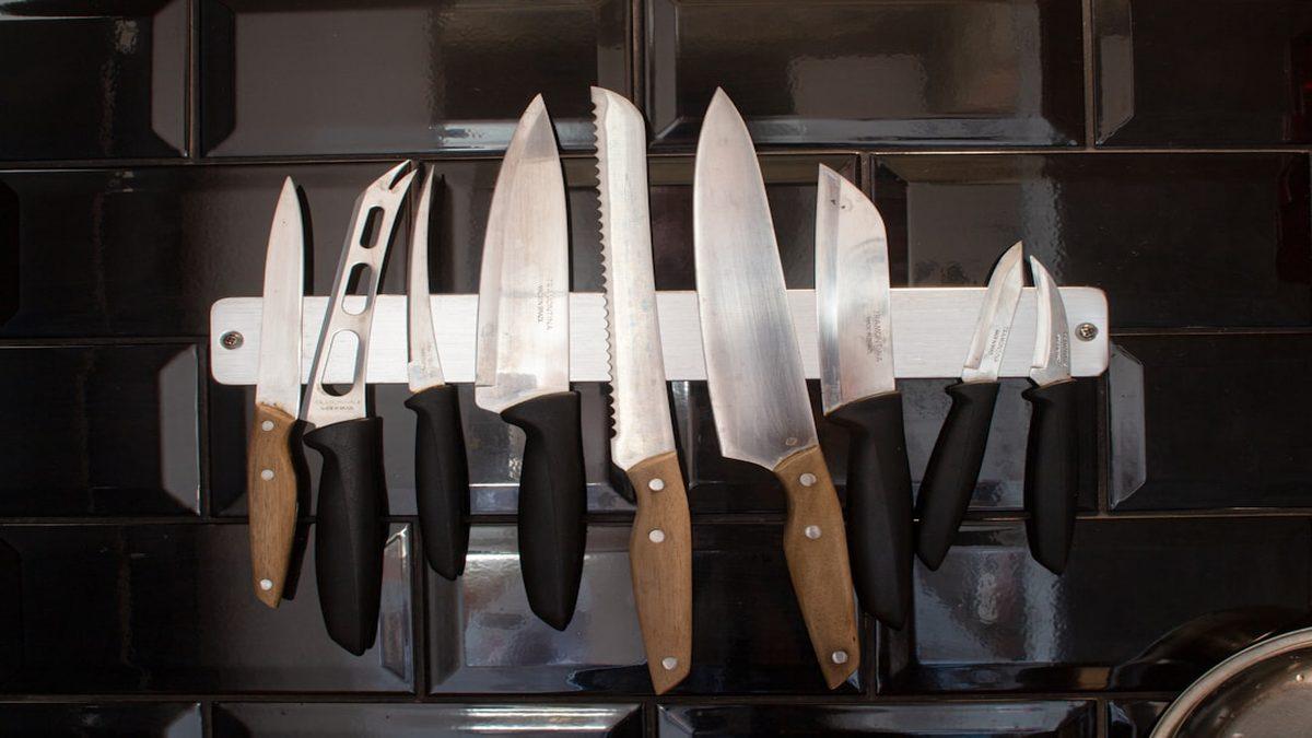 kitchen tools for plant-based prep — high-speed blender with leafy greens
