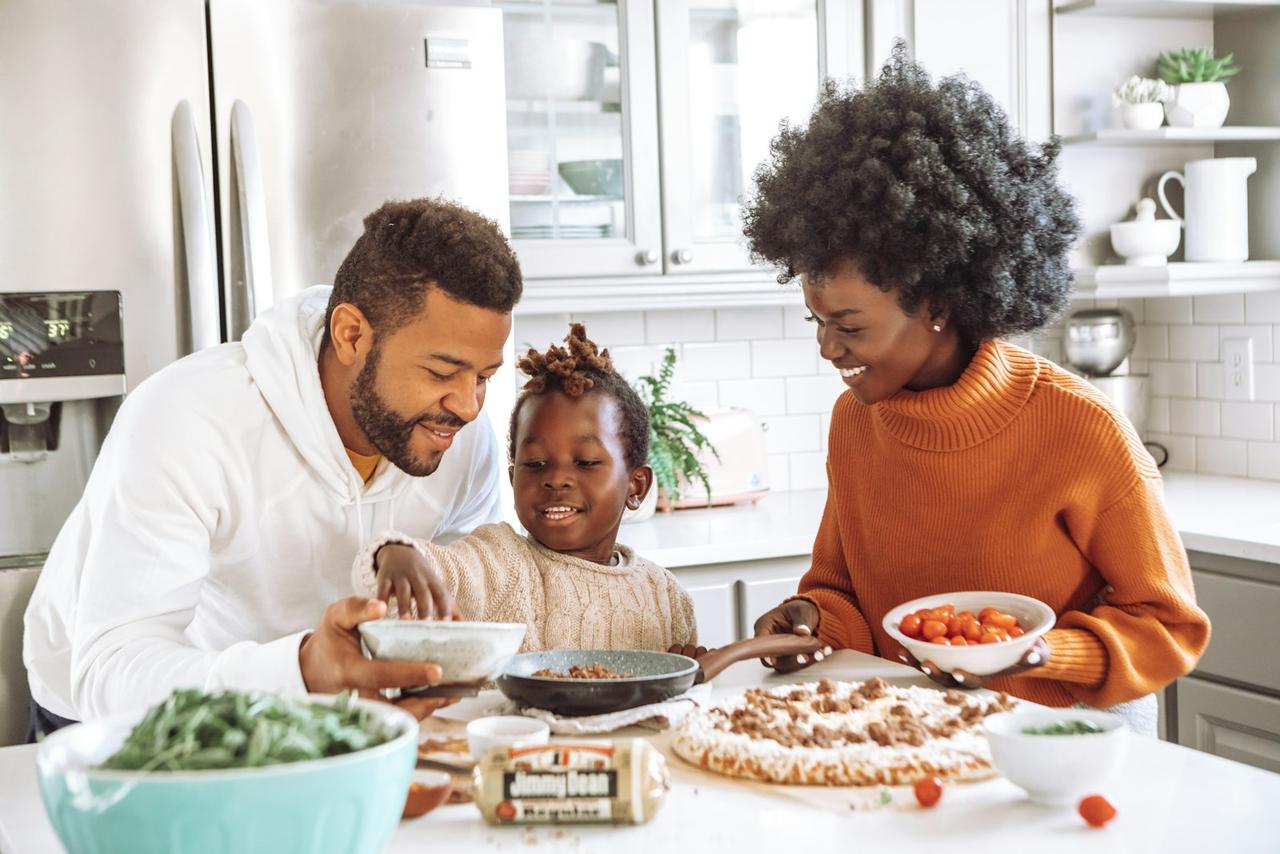 simple plant-based meal prep — family enjoying a nourishing weeknight dinner together